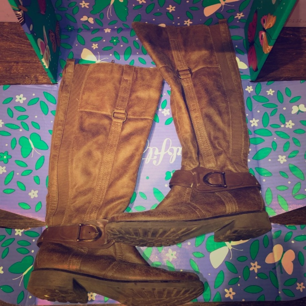 Baretrap boots
